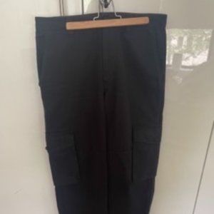 Aritzia Black Cargo Pants Size 8